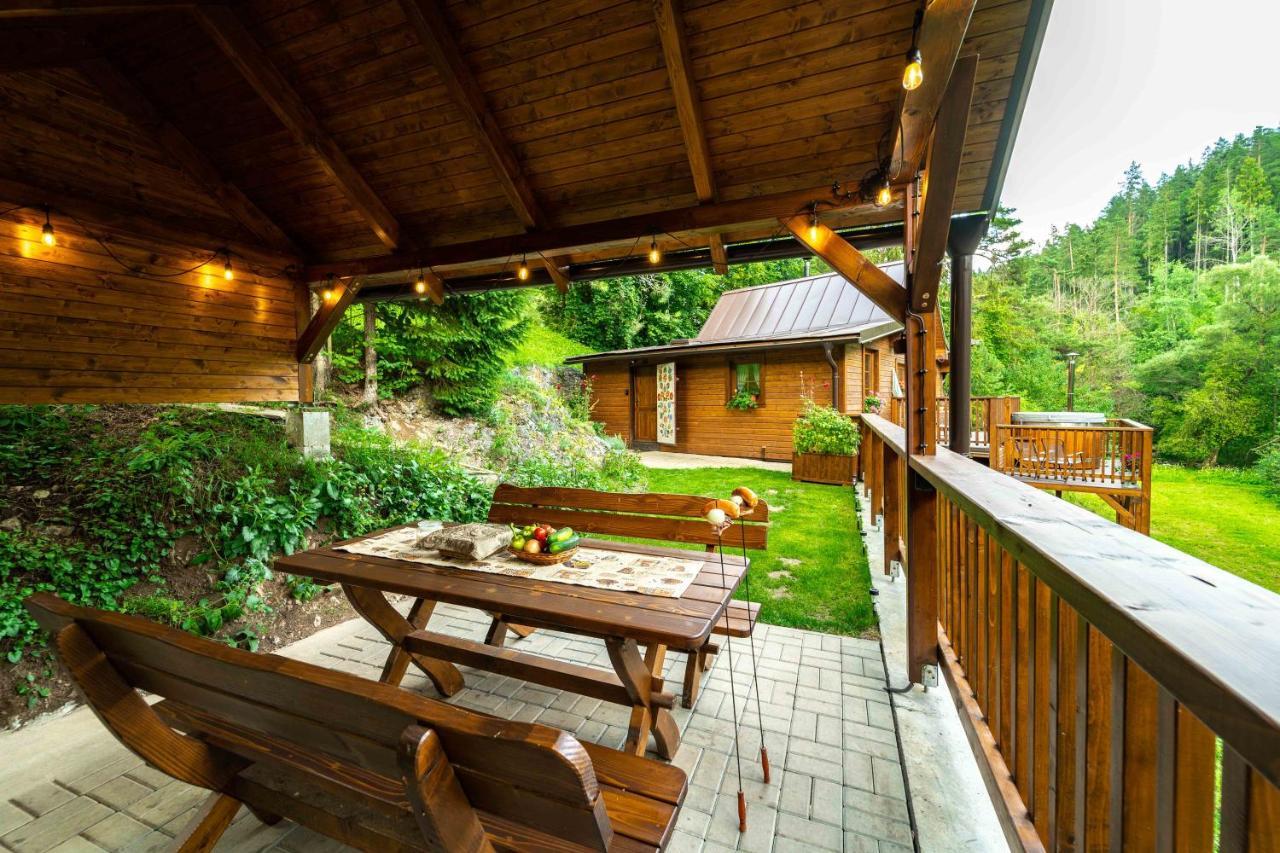 Lodge Sovia Wellness S Jacuzzi Kadou A Saunou, Cingov *