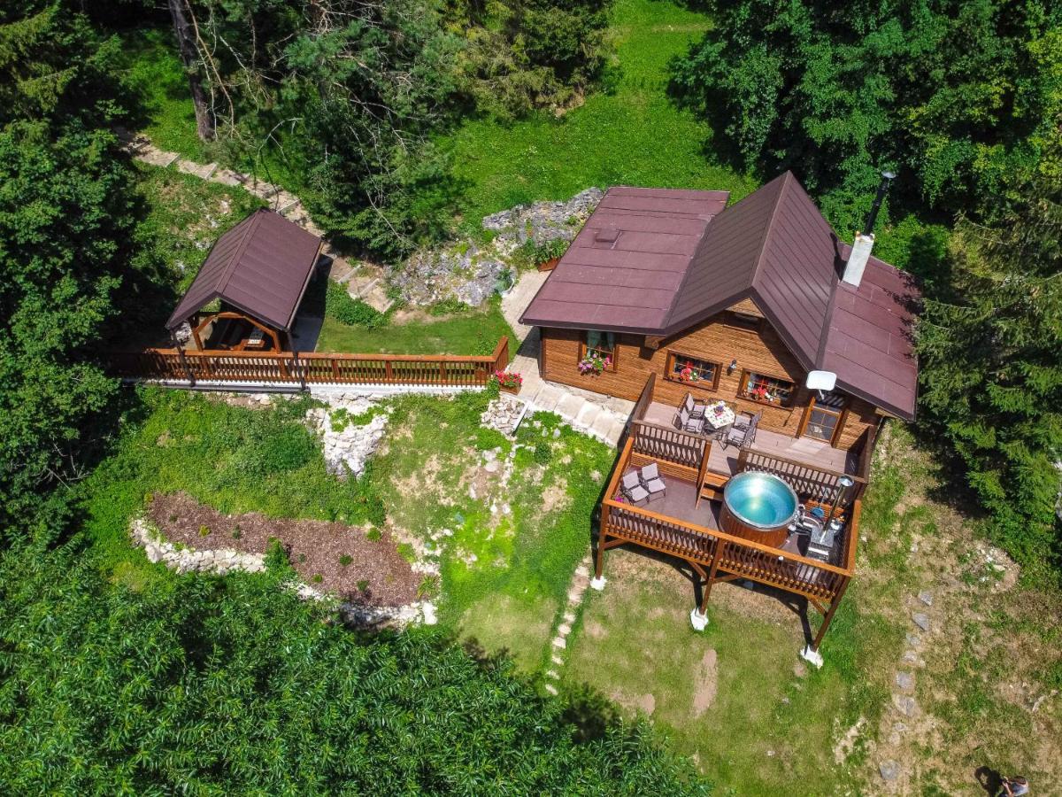 Sovia Wellness S Jacuzzi Kadou A Saunou, Cingov
