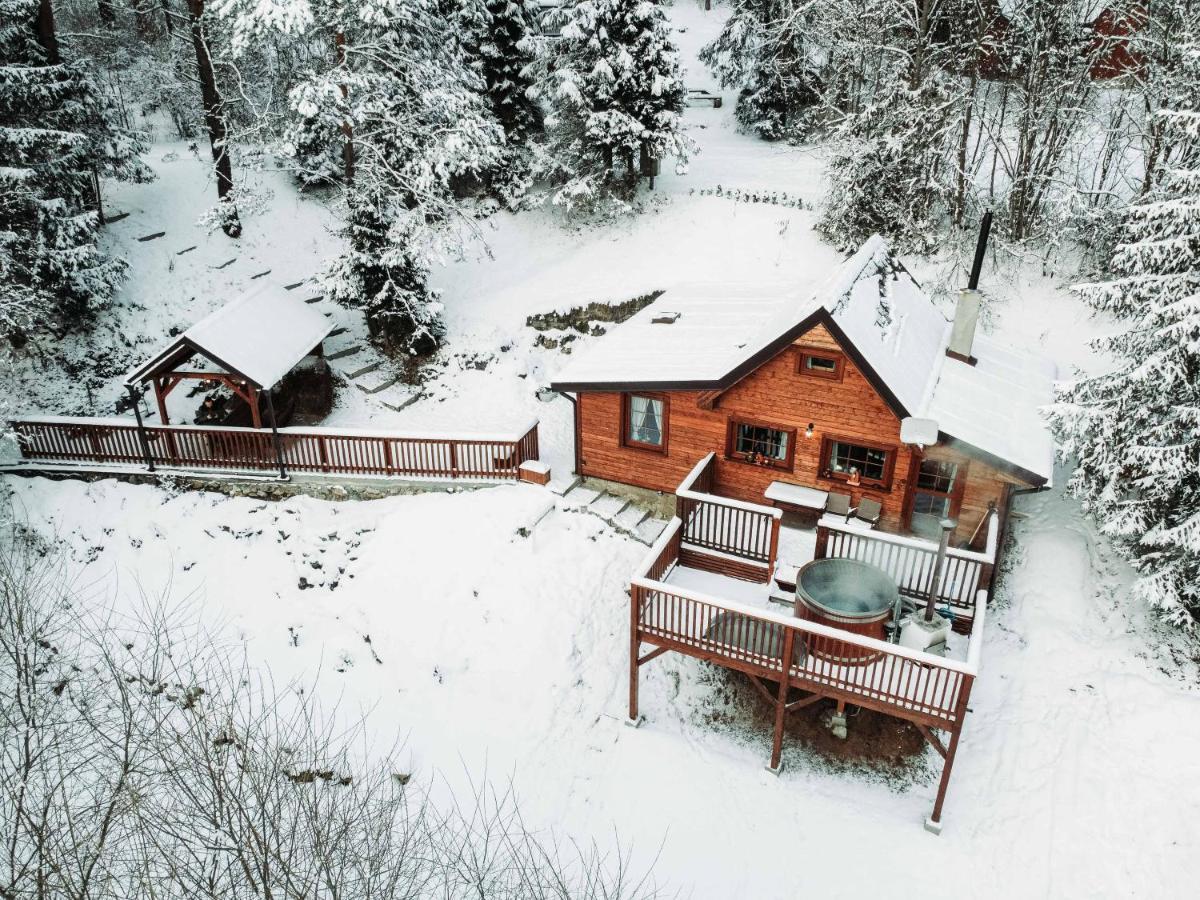 Lodge Sovia Wellness S Jacuzzi Kadou A Saunou, Cingov *